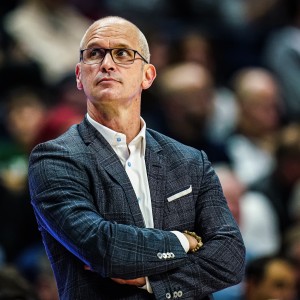 PG电子登录入口-丹·赫尔利：在康大我们不怎么赢得“人气竞赛” 我们只赢总冠军