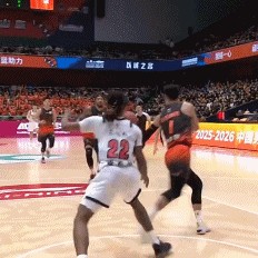 PG电子-身体状态不佳！广东争议小外援8中1硬仗隐身 杜锋罕见提前弃用|麦考尔|奎因|广东男篮|山东男篮|朱芳雨_新浪体育_新浪新闻